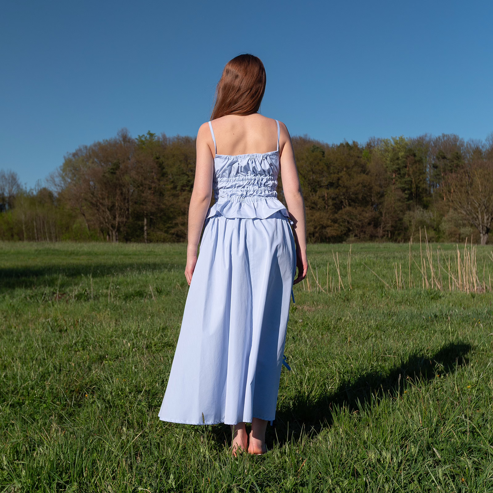 set BLISS, bledě modrá, celá postava, na modelce pohled zezadu